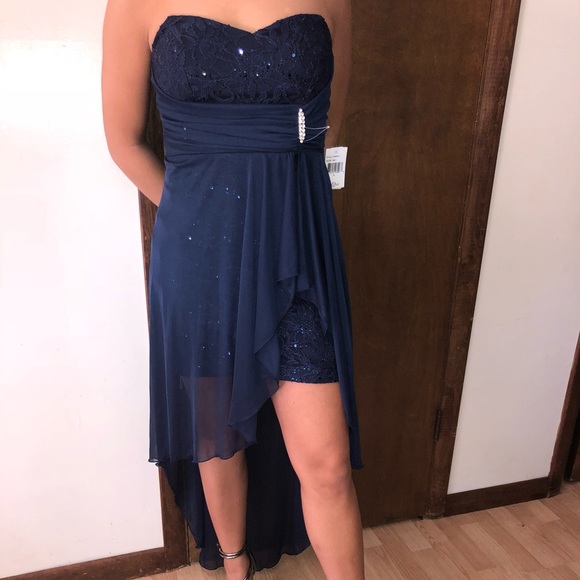 Homecoming dress - Picture 2 of 4